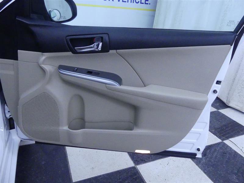 Used 2013 Toyota Camry XLE image 22