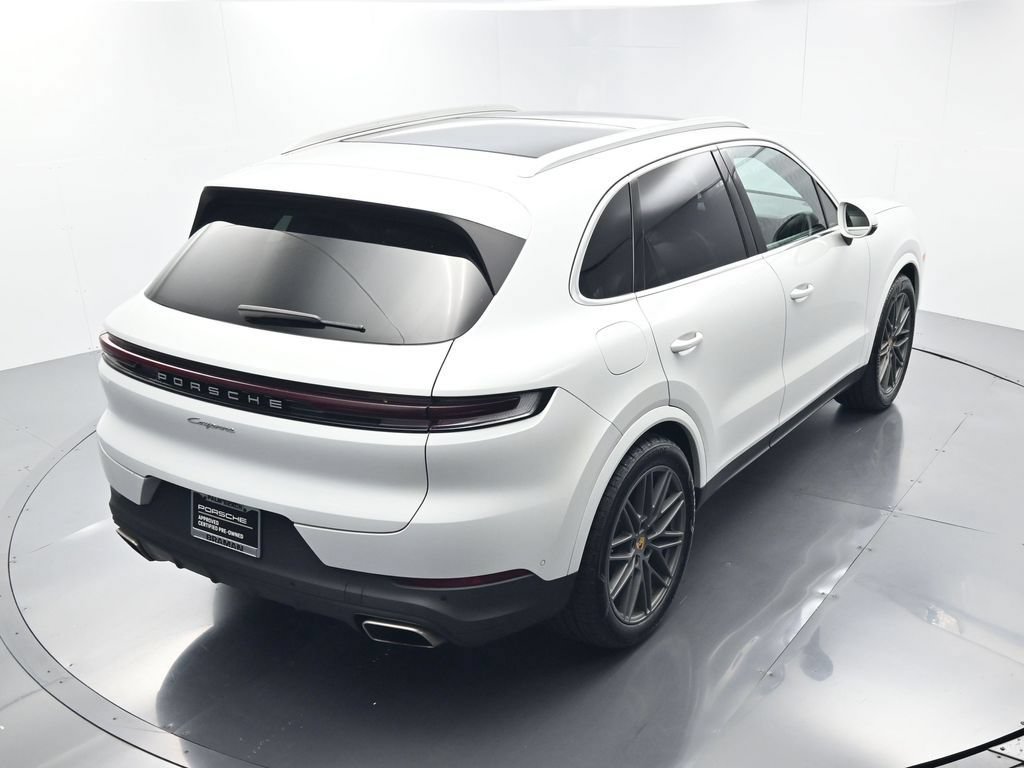 Certified 2024 Porsche Cayenne AWD/4WD image 35