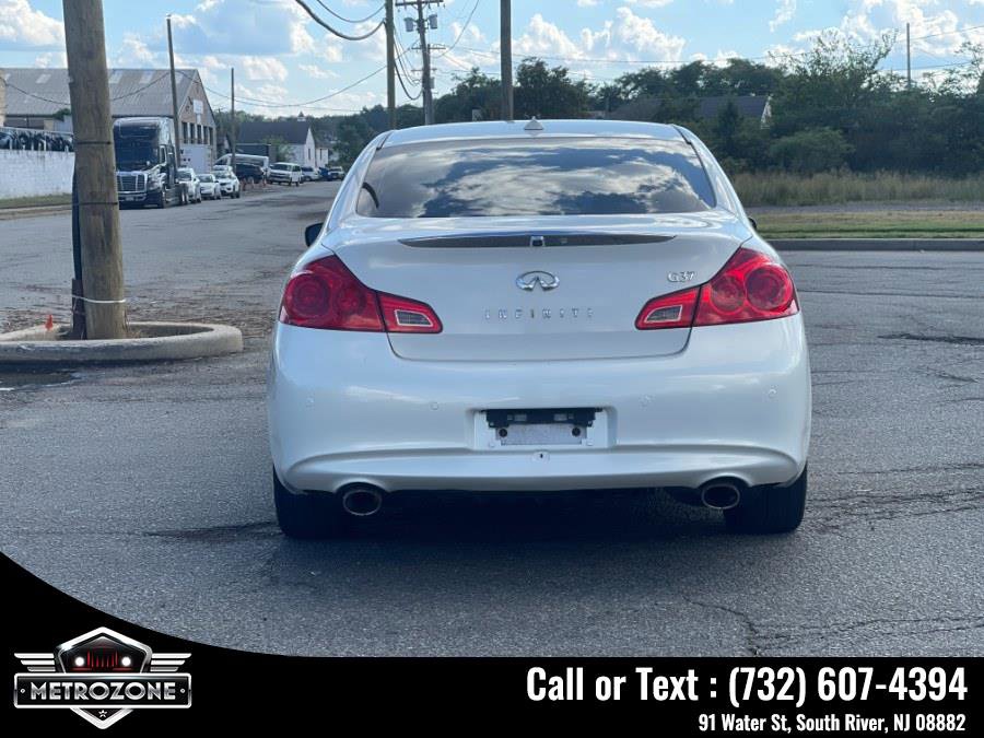 Used 2013 INFINITI G37 Journey w/ Premium Pkg image 6