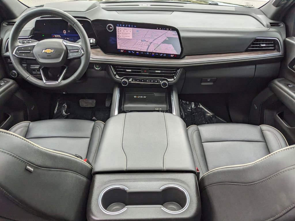 Used 2025 Chevrolet Tahoe Premier RWD image 15