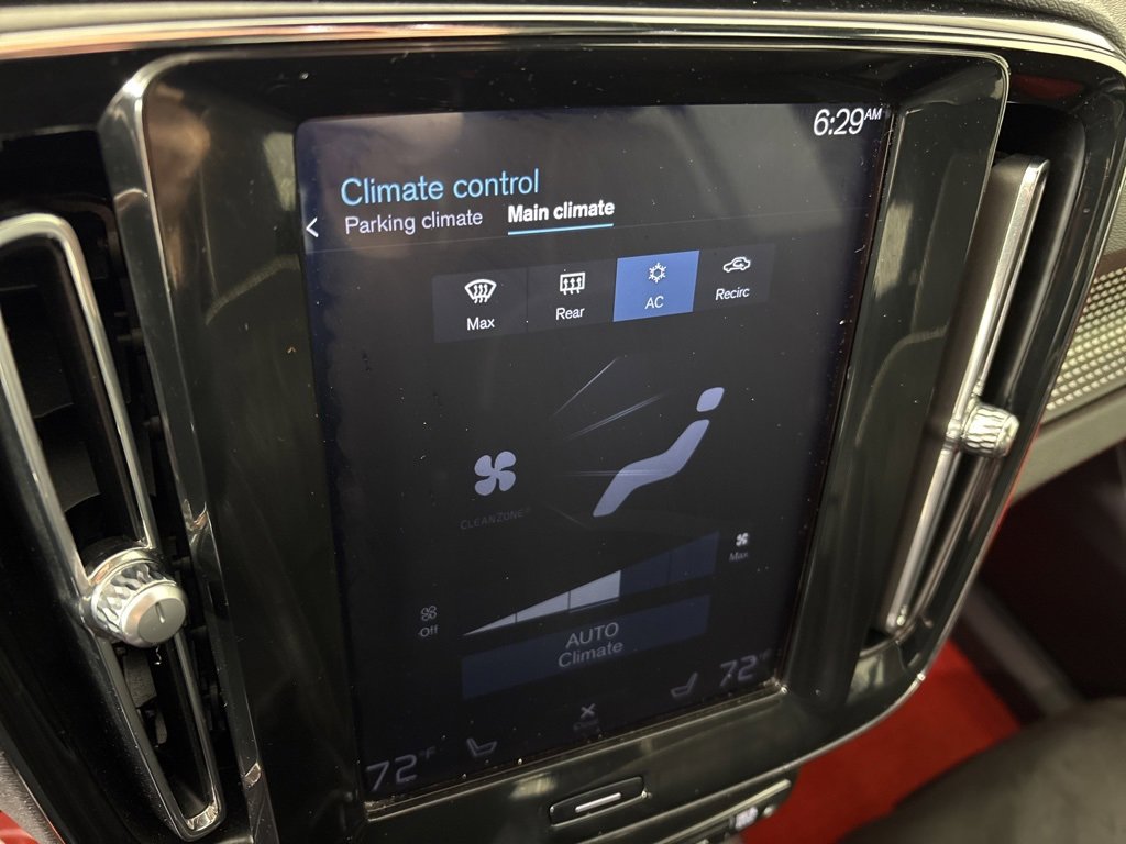 Used 2019 Volvo XC40 T5 R-Design image 27