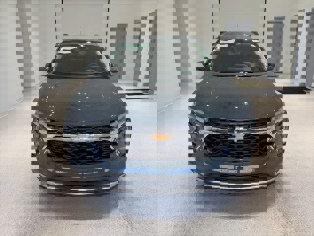 New 2026 Chevrolet Trax LT w/ Driver Confidence Package image 2