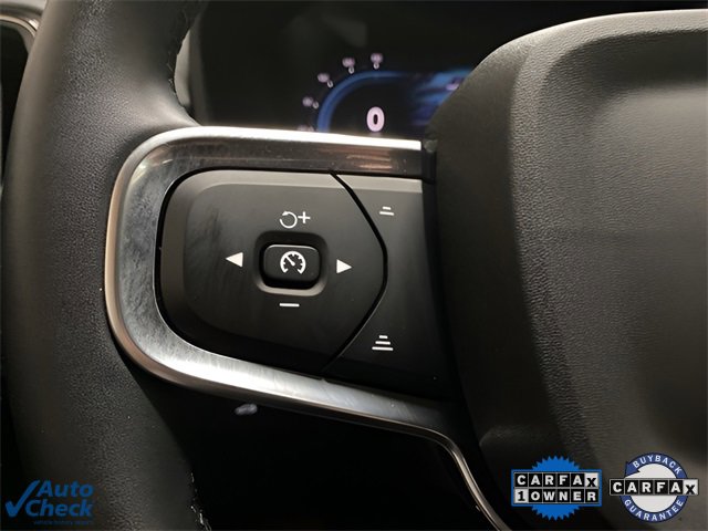 Used 2025 Volvo XC40 B5 Core image 30