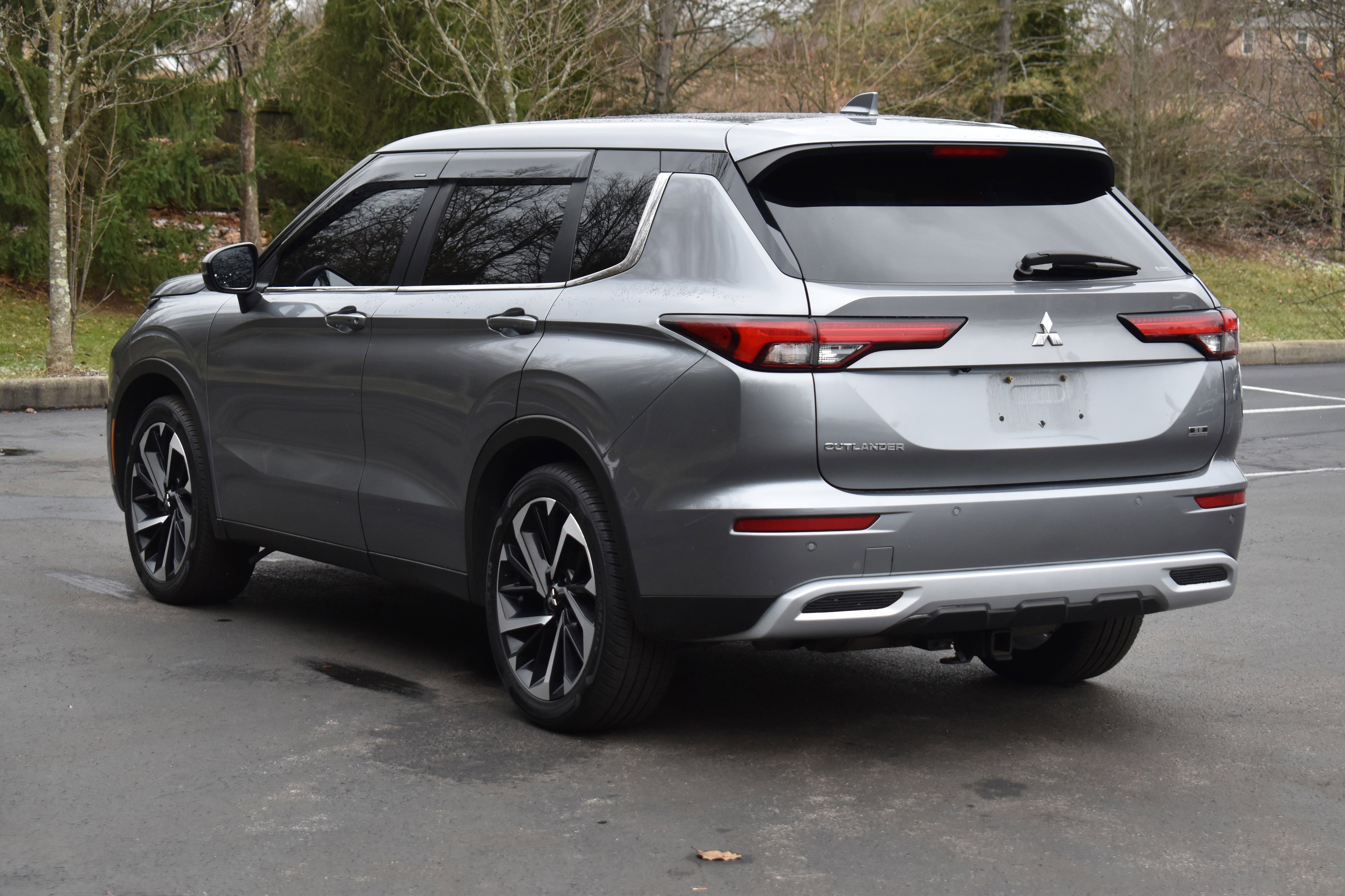 Used 2022 Mitsubishi Outlander SE image 32