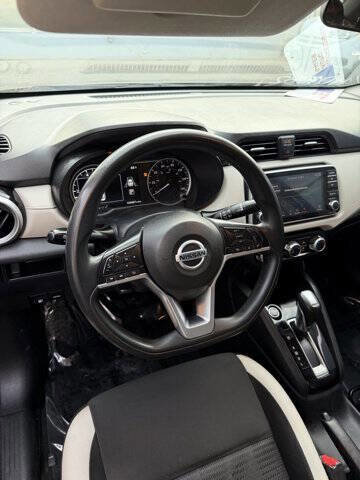Used 2021 Nissan Versa SV image 12