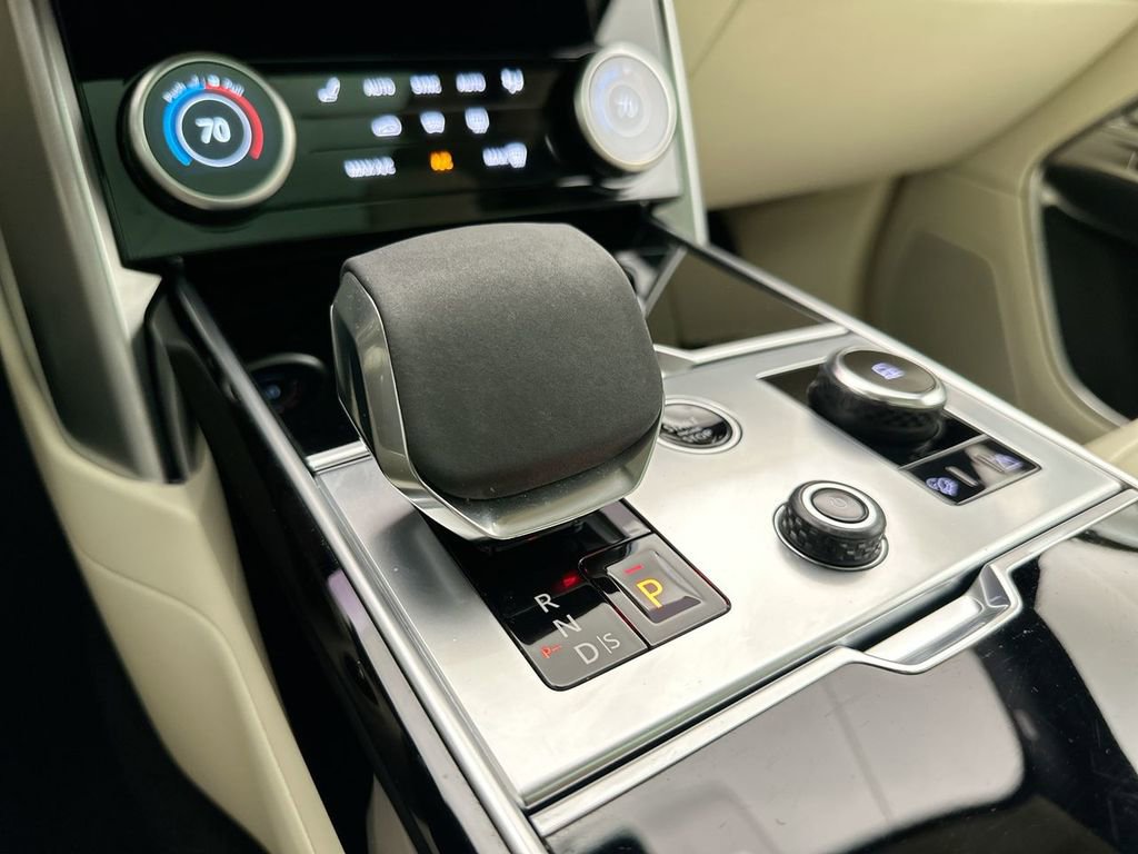 Certified 2023 Land Rover Range Rover SE image 20