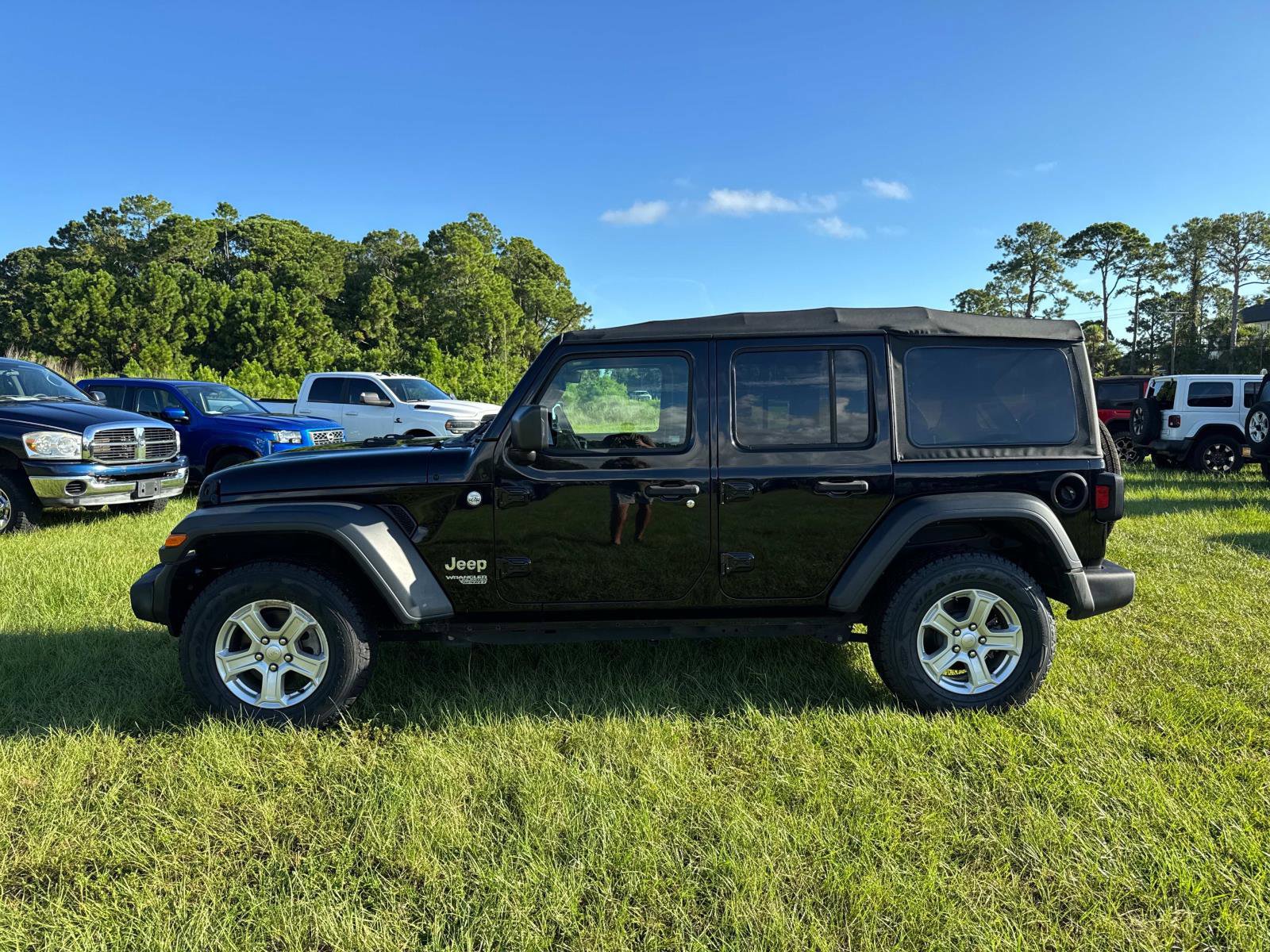 Used 2019 Jeep Wrangler Unlimited Sport S image 6