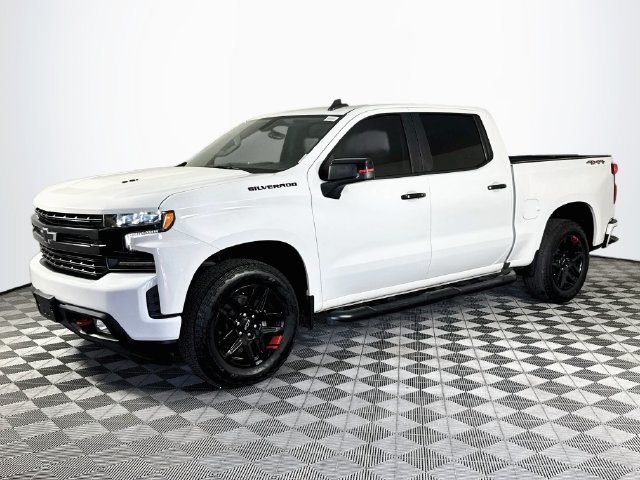 Used 2021 Chevrolet Silverado 1500 RST w/ Redline Edition AWD/4WD image 4