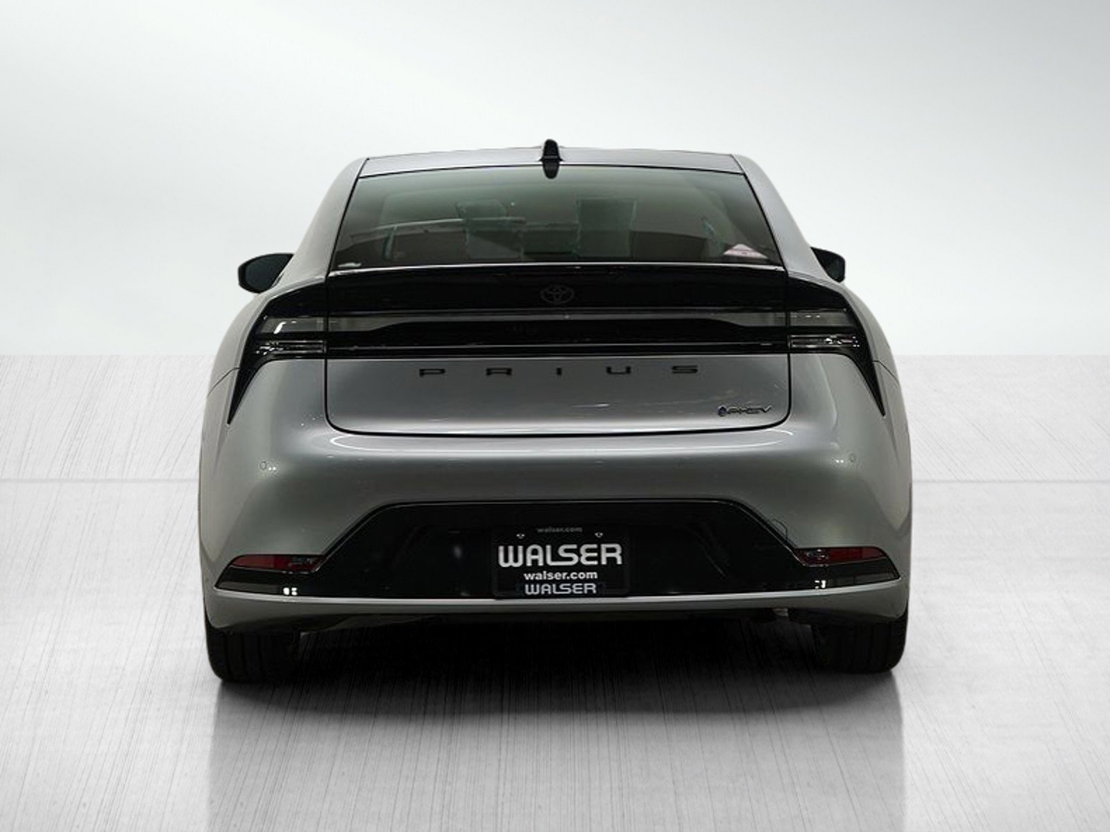 Used 2025 Toyota Prius Plug-In Hybrid image 6