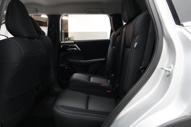 New 2026 Mitsubishi Outlander ES AWD/4WD image 24