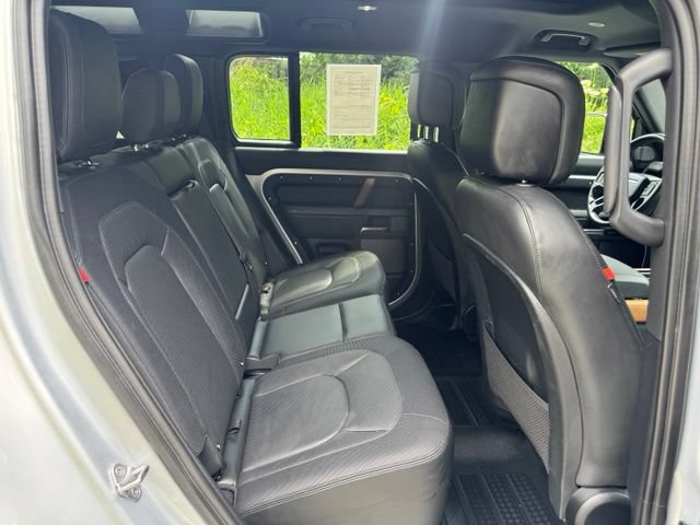 Certified 2023 Land Rover Defender 110 X-Dynamic SE AWD/4WD image 17