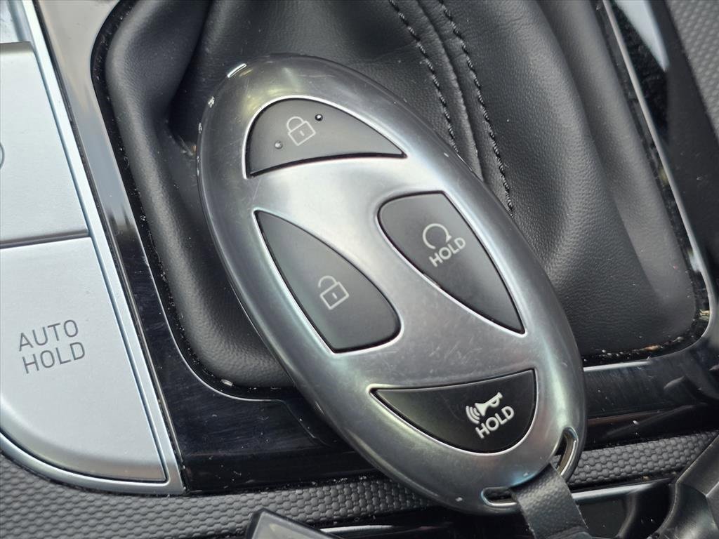 Used 2025 Hyundai Elantra Blue image 21