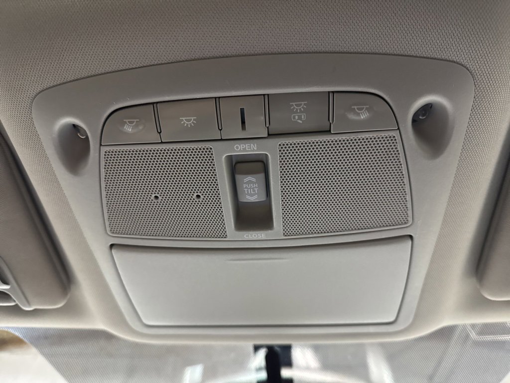 Used 2018 Nissan Murano AWD image 19