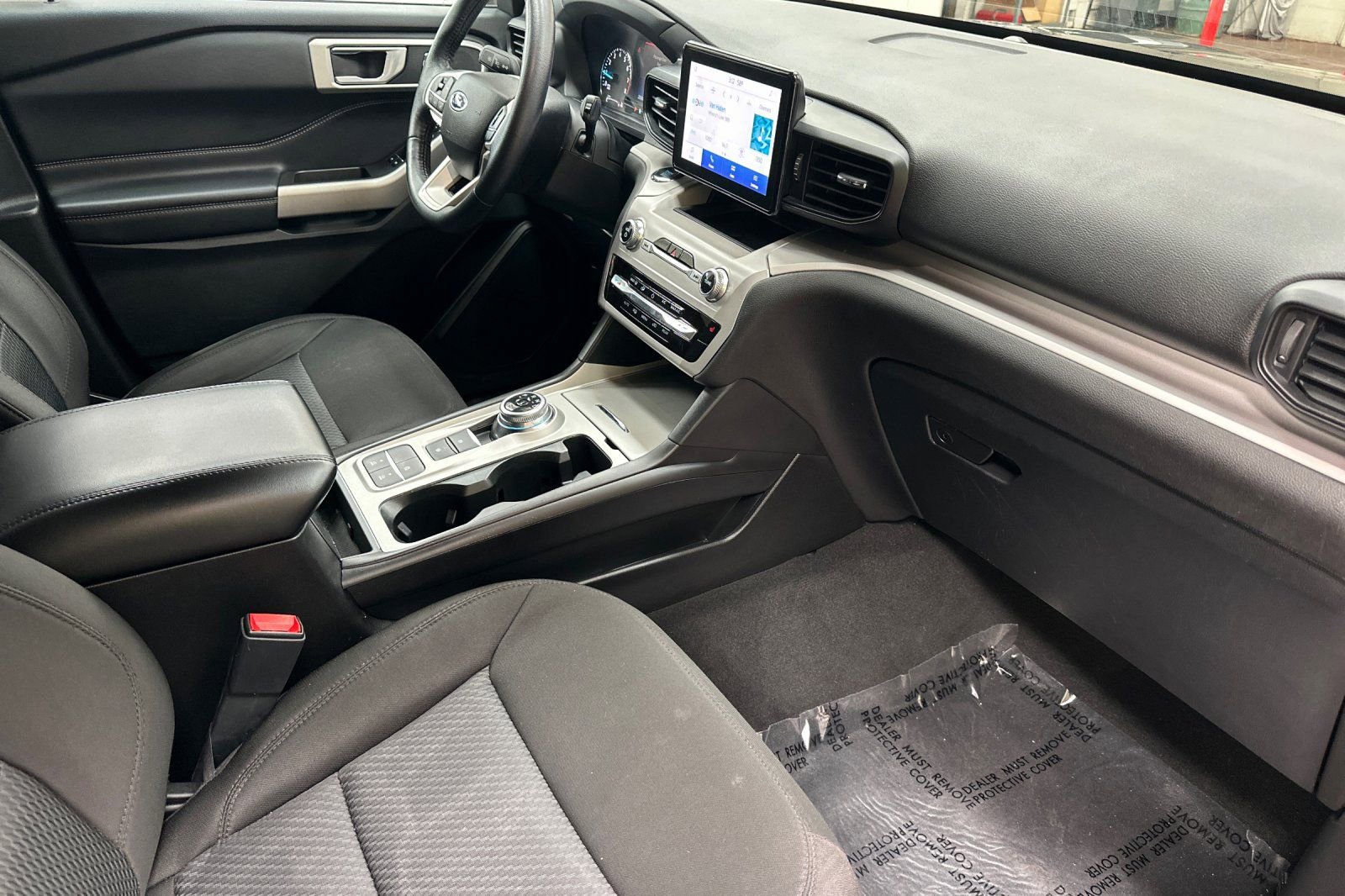 Used 2023 Ford Explorer XLT image 22