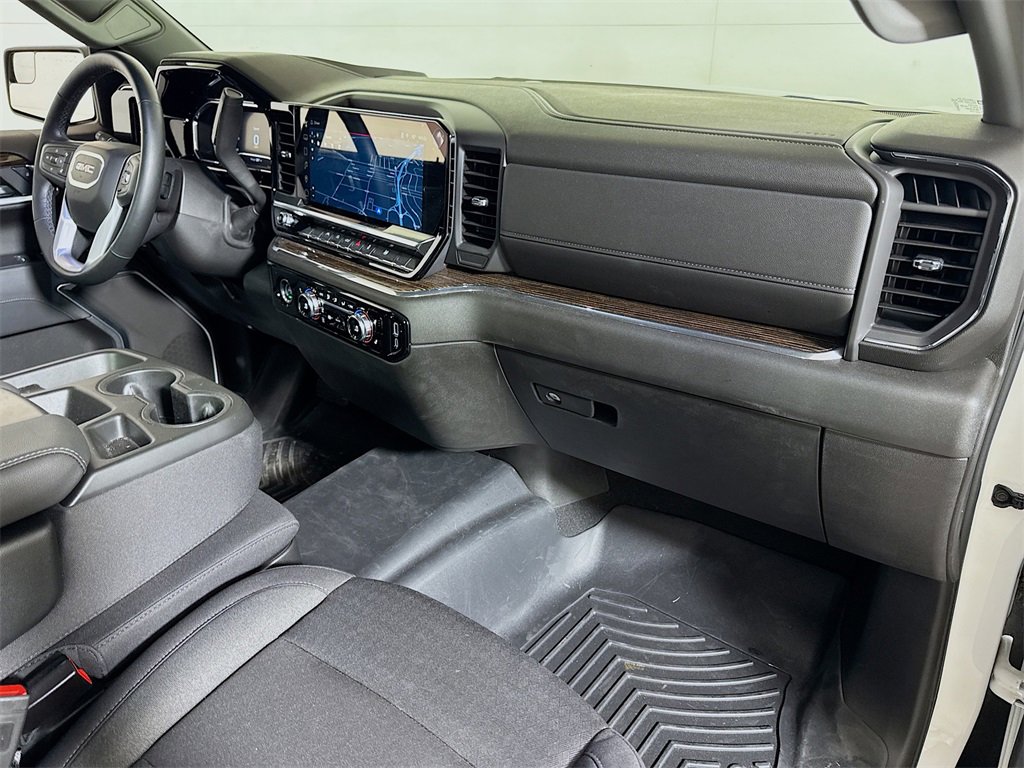 Used 2024 GMC Sierra 1500 Elevation image 27