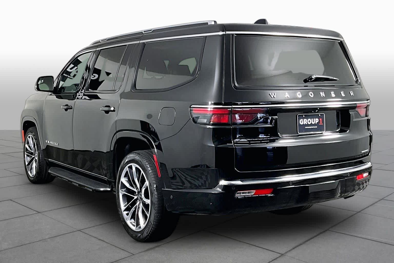 Used 2024 Jeep Wagoneer Series II w/ Premium Group I RWD image 11