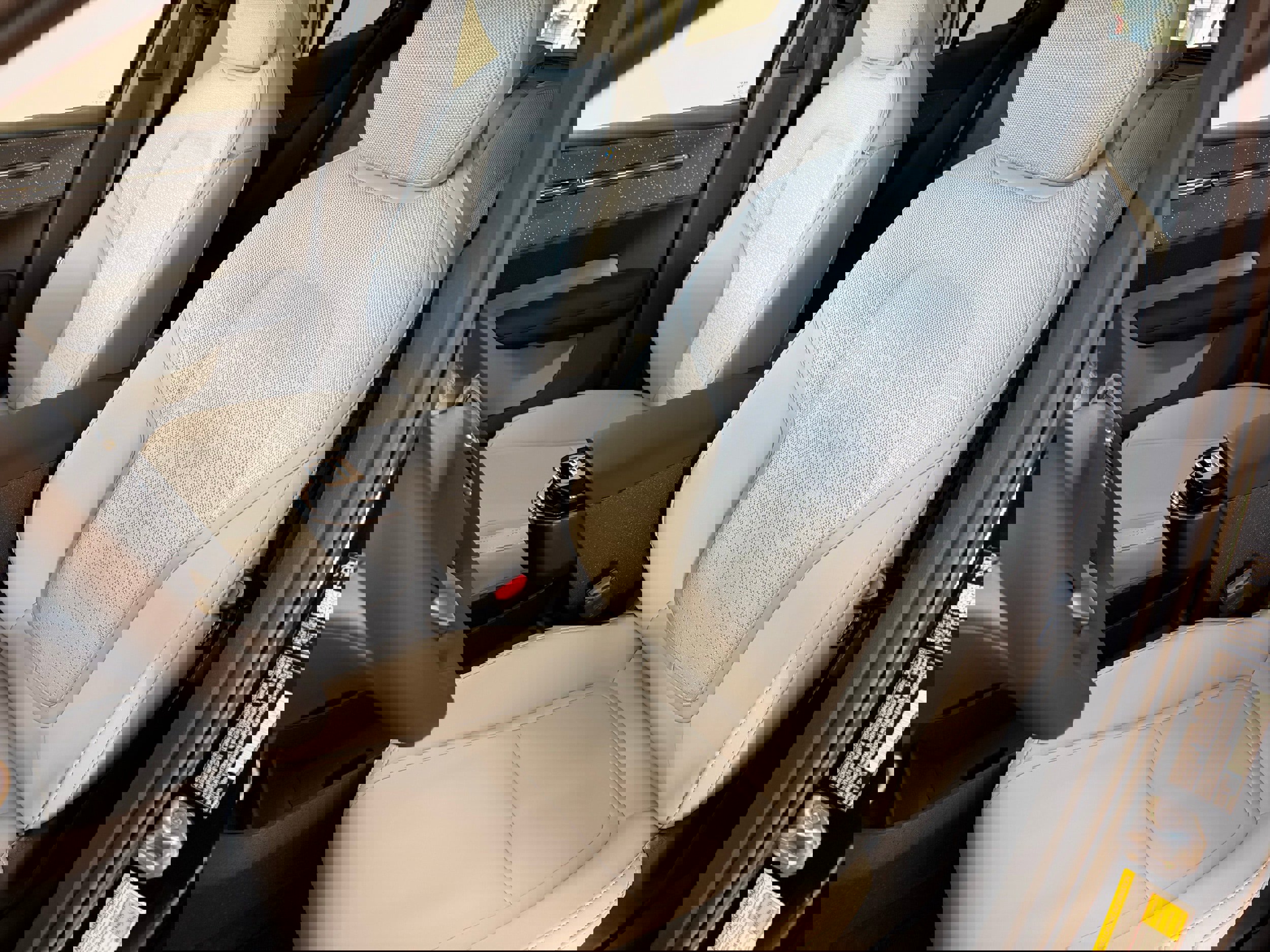 New 2026 Volvo EX30 Ultra w/ Climate Package image 16