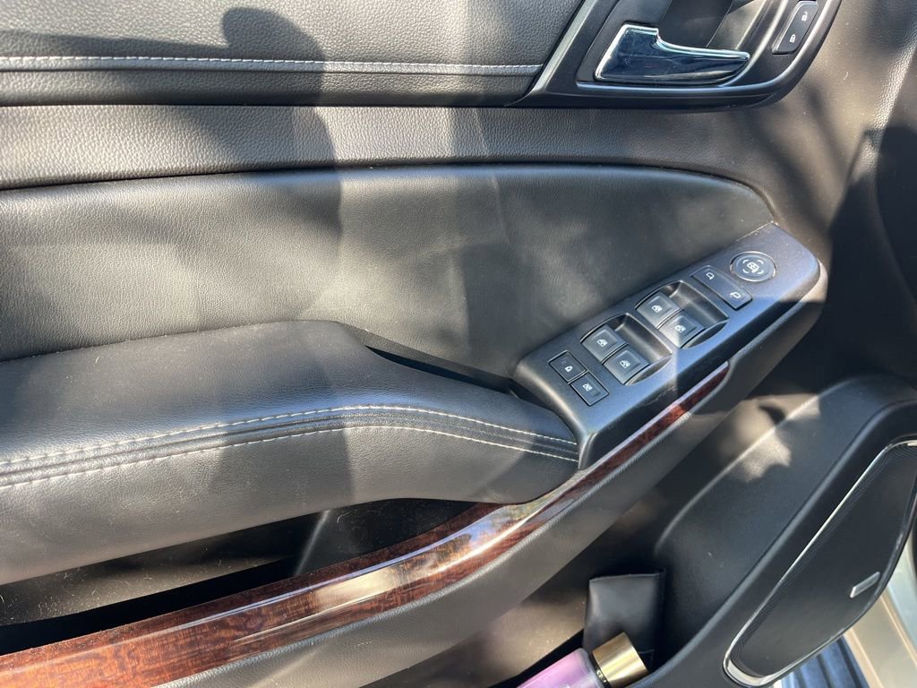 Used 2017 GMC Yukon SLE w/ HD Trailering Package image 9