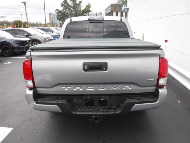 Used 2017 Toyota Tacoma TRD Sport image 10