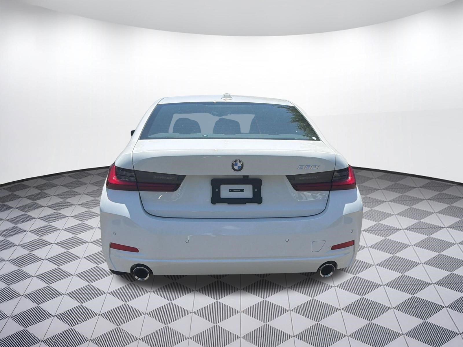 Used 2023 BMW 330i Sedan w/ Driving Assistance Package RWD image 10