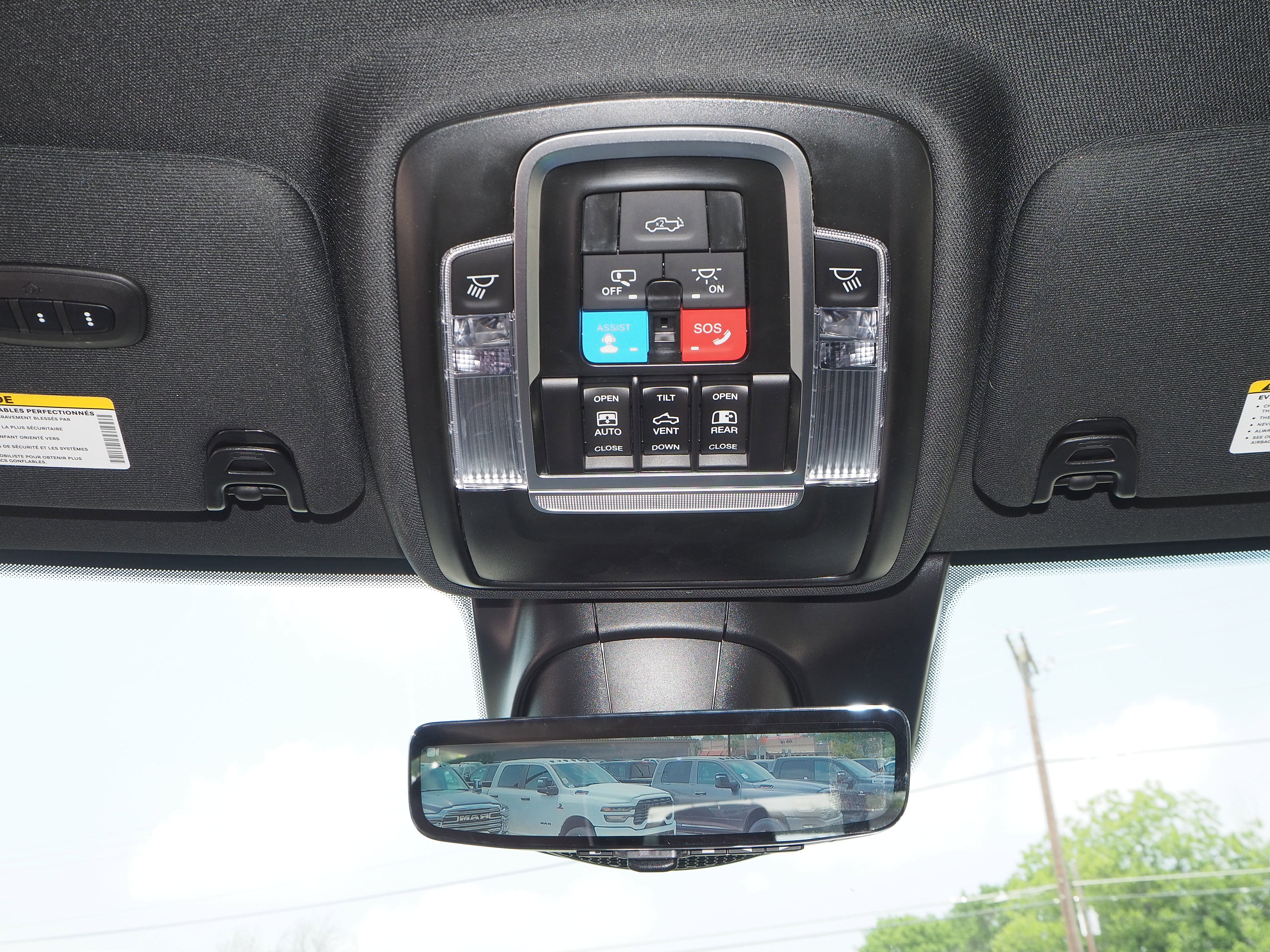 New 2025 RAM 2500 Limited AWD/4WD image 25