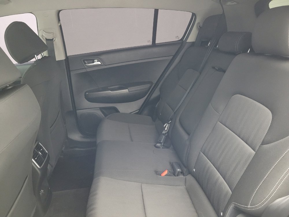 Used 2020 Kia Sportage LX AWD/4WD image 18