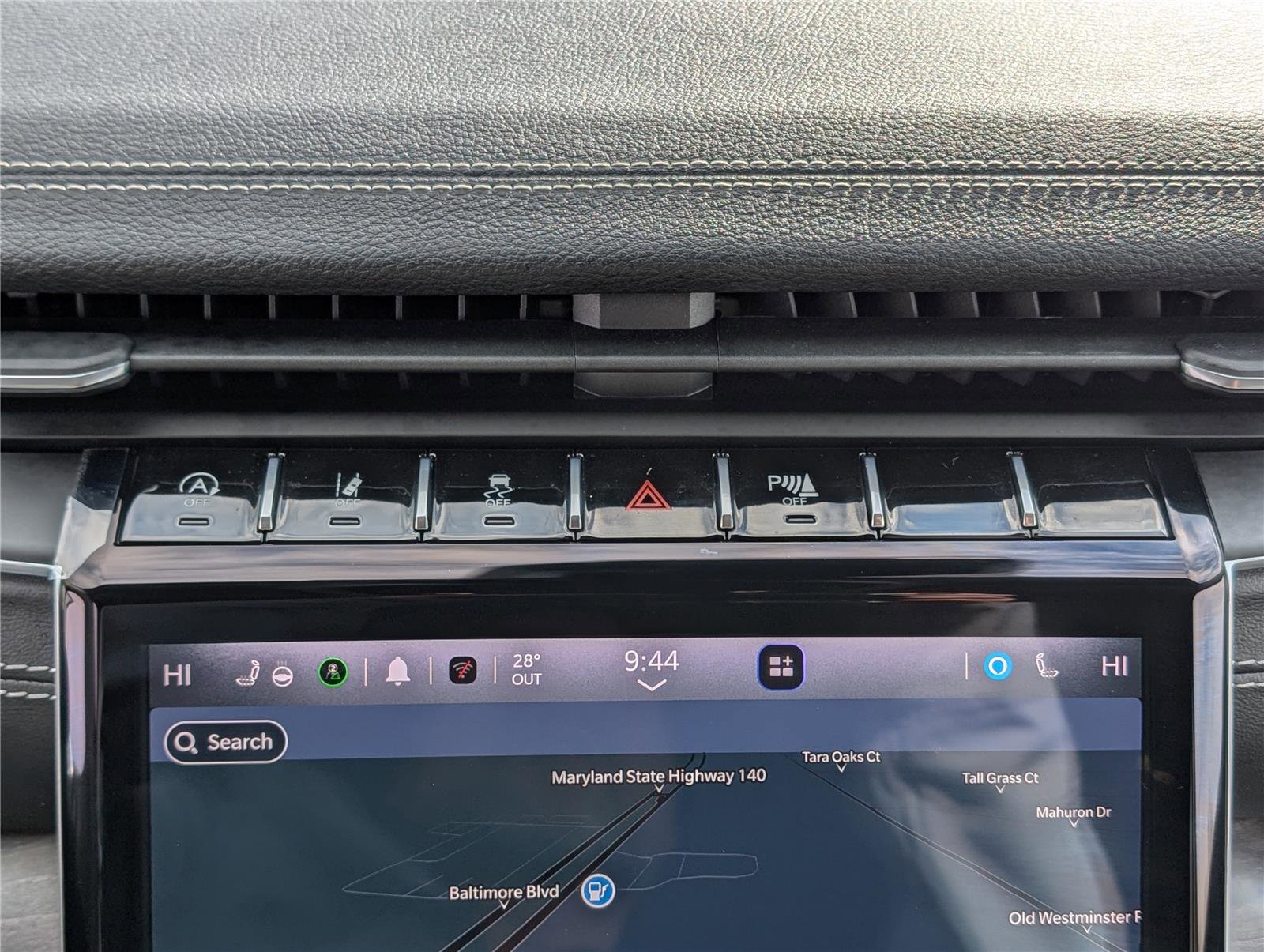 Used 2023 Jeep Grand Cherokee Limited w/ Black Appearance Package image 30