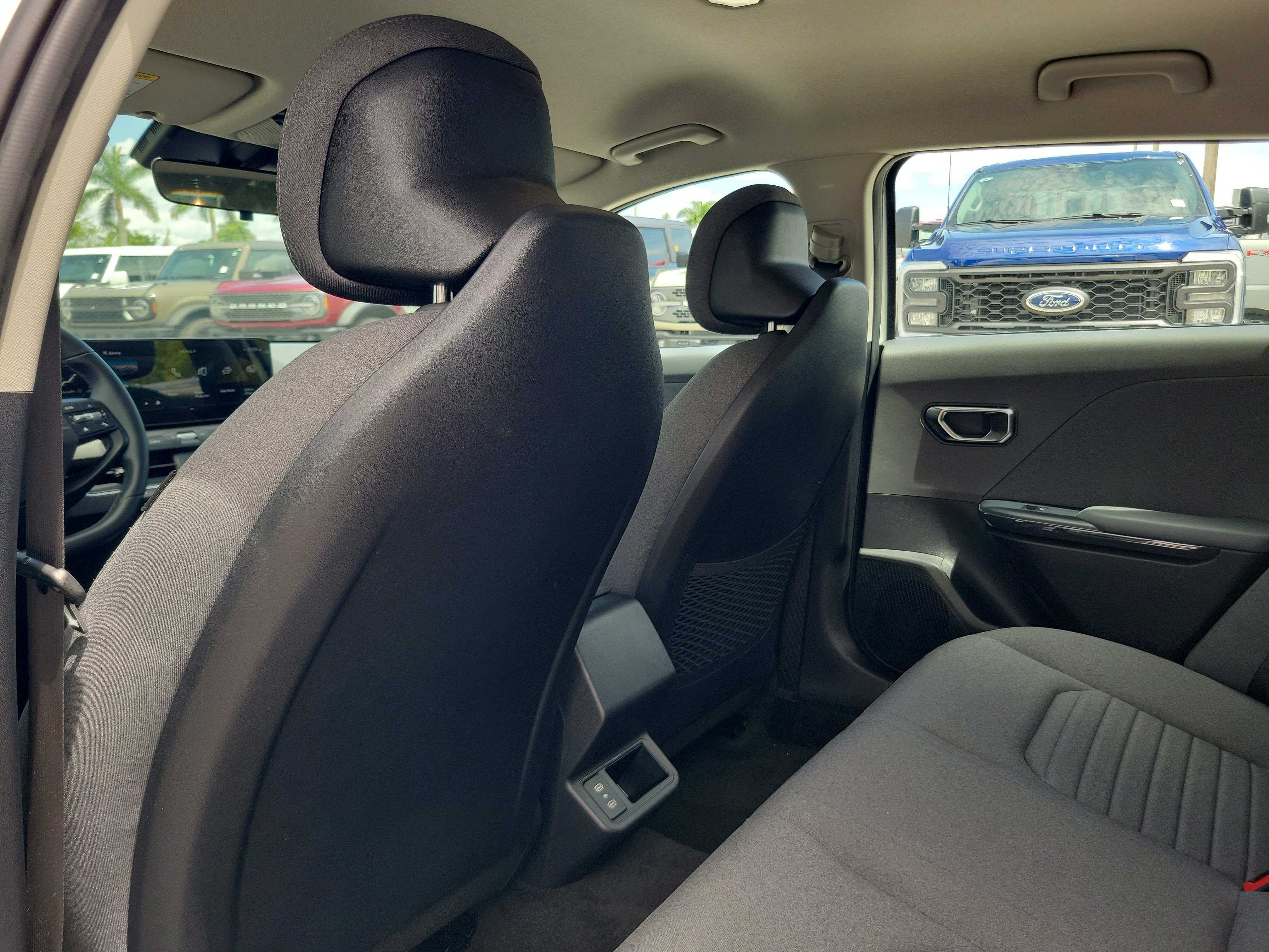 Used 2025 Kia K4 EX FWD image 15