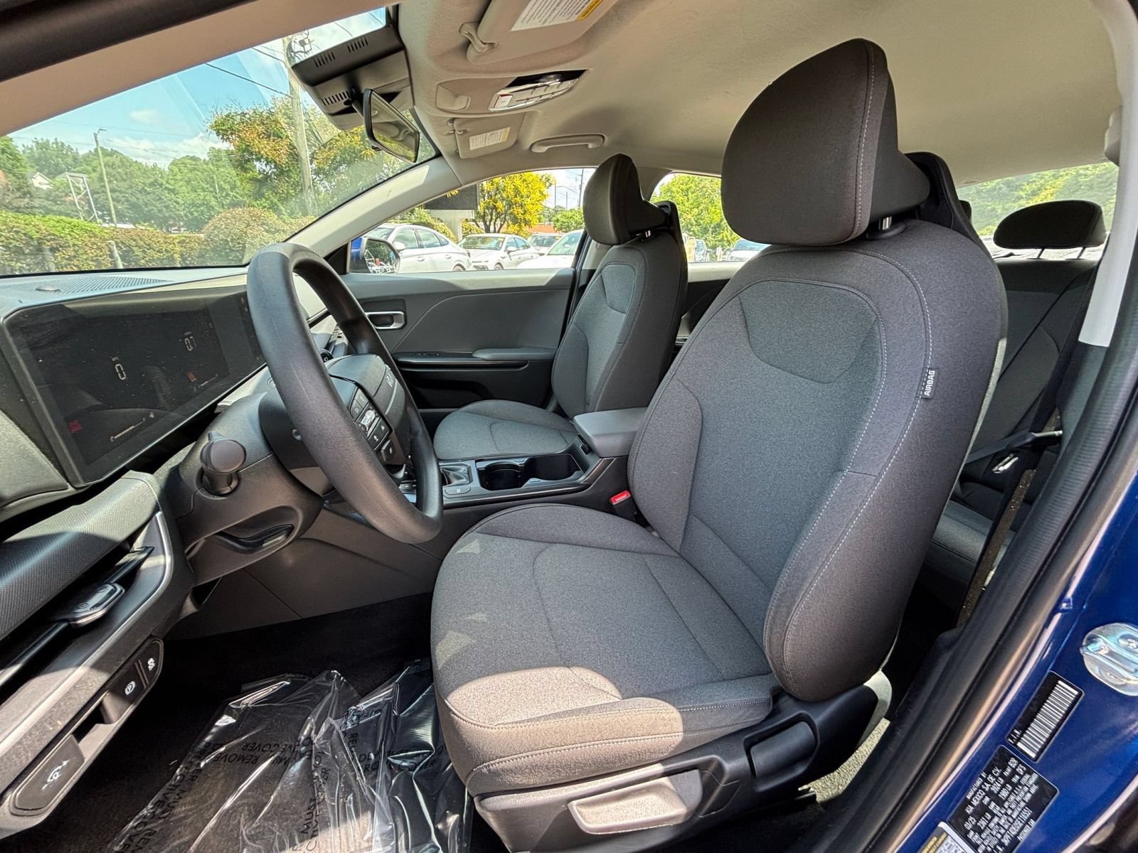 Used 2025 Kia K4 FWD image 33