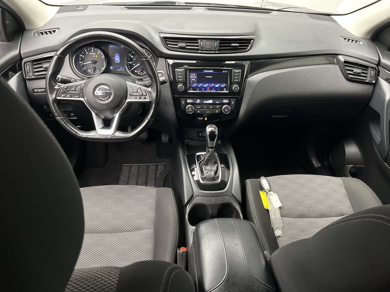 Used 2020 Nissan Rogue Sport SV w/ All-Weather Package AWD/4WD image 4