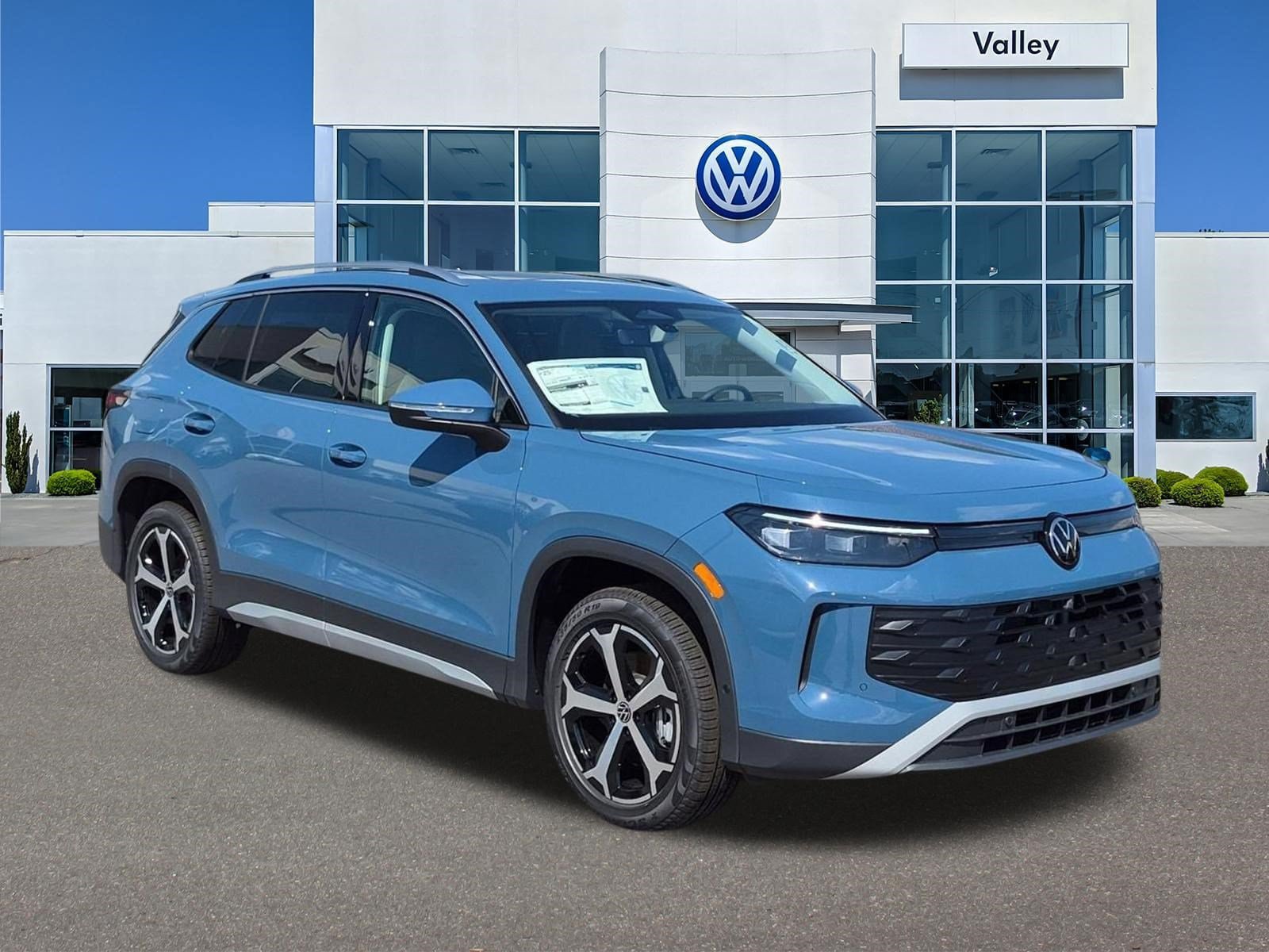 New 2026 Volkswagen Tiguan SE