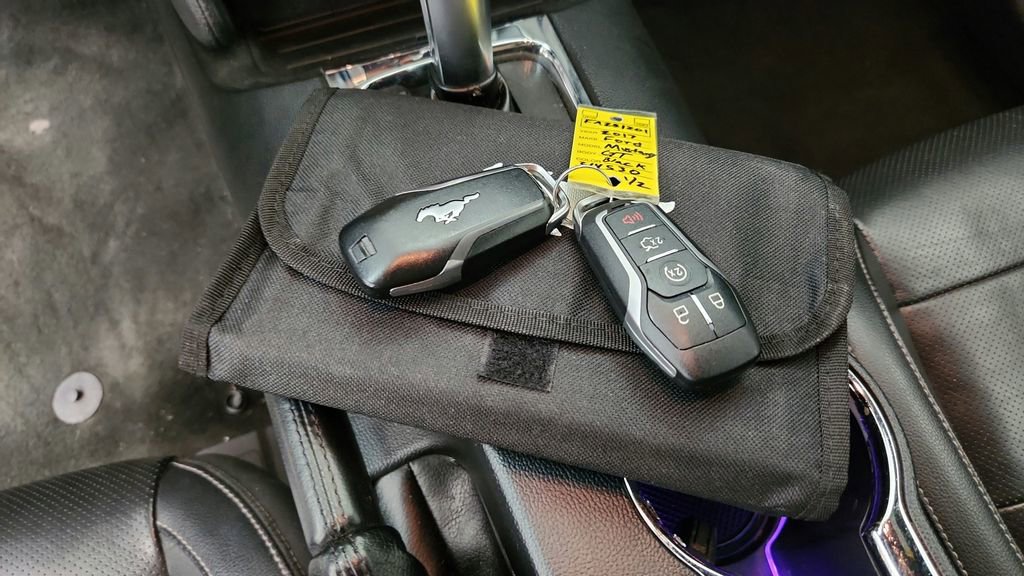 Used 2017 Ford Mustang GT Premium w/ Enhanced Security Package RWD image 32