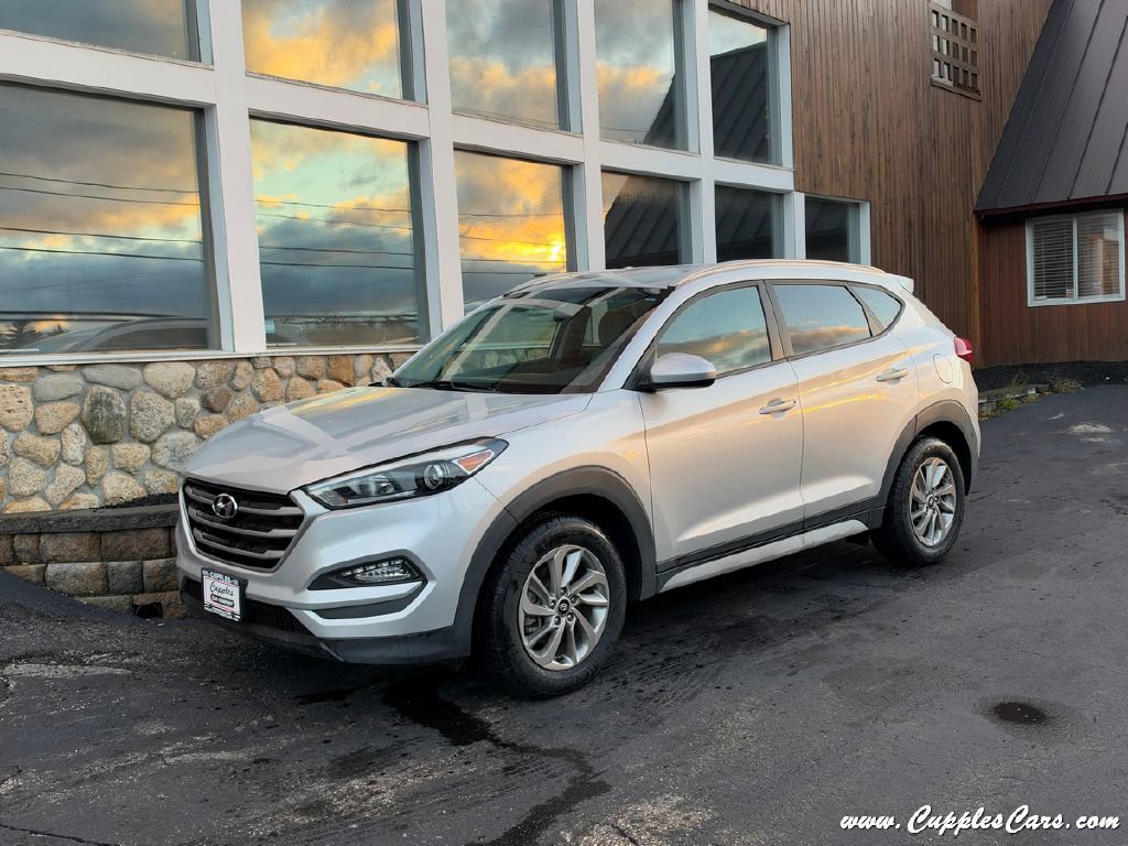 Used 2017 Hyundai Tucson SE w/ SE Popular Package 02