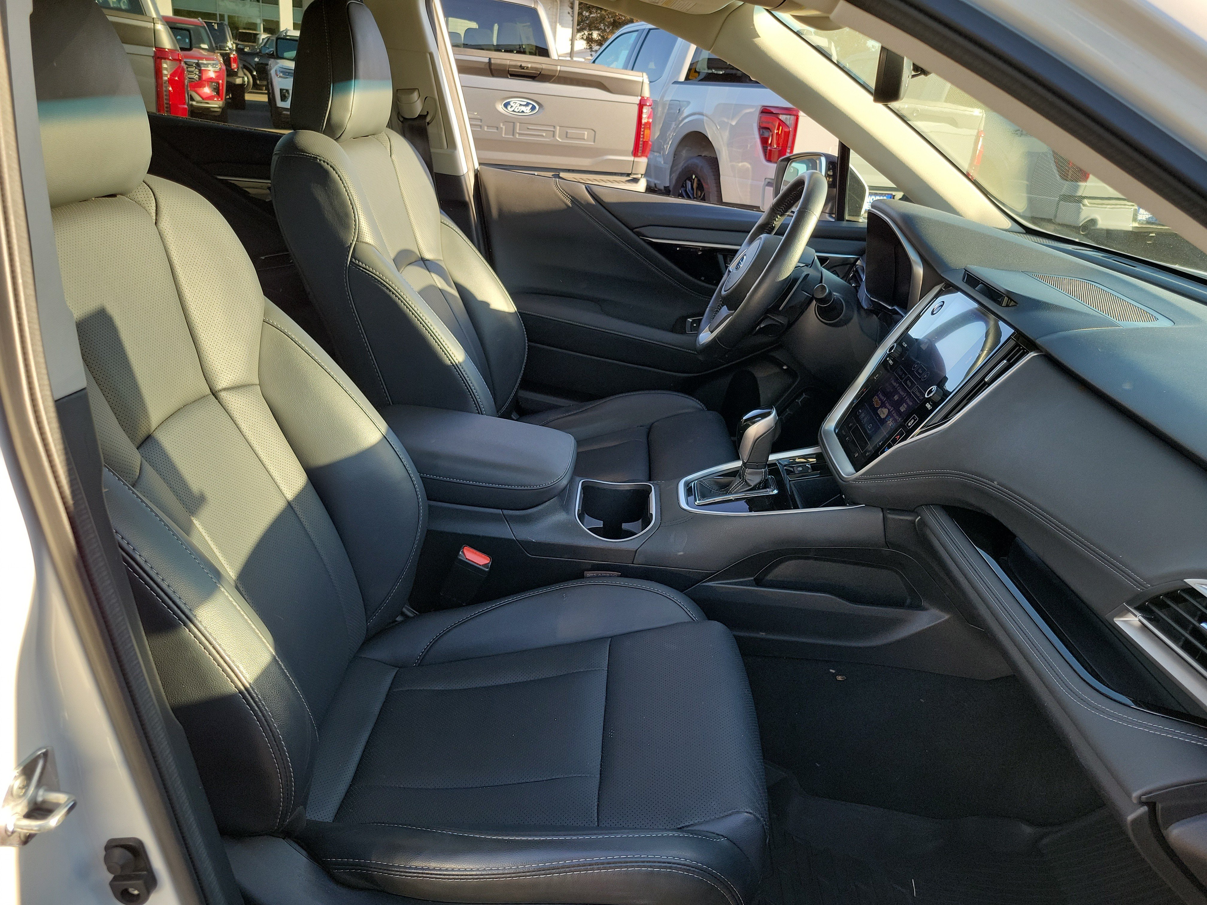 Used 2022 Subaru Outback Limited AWD/4WD image 25