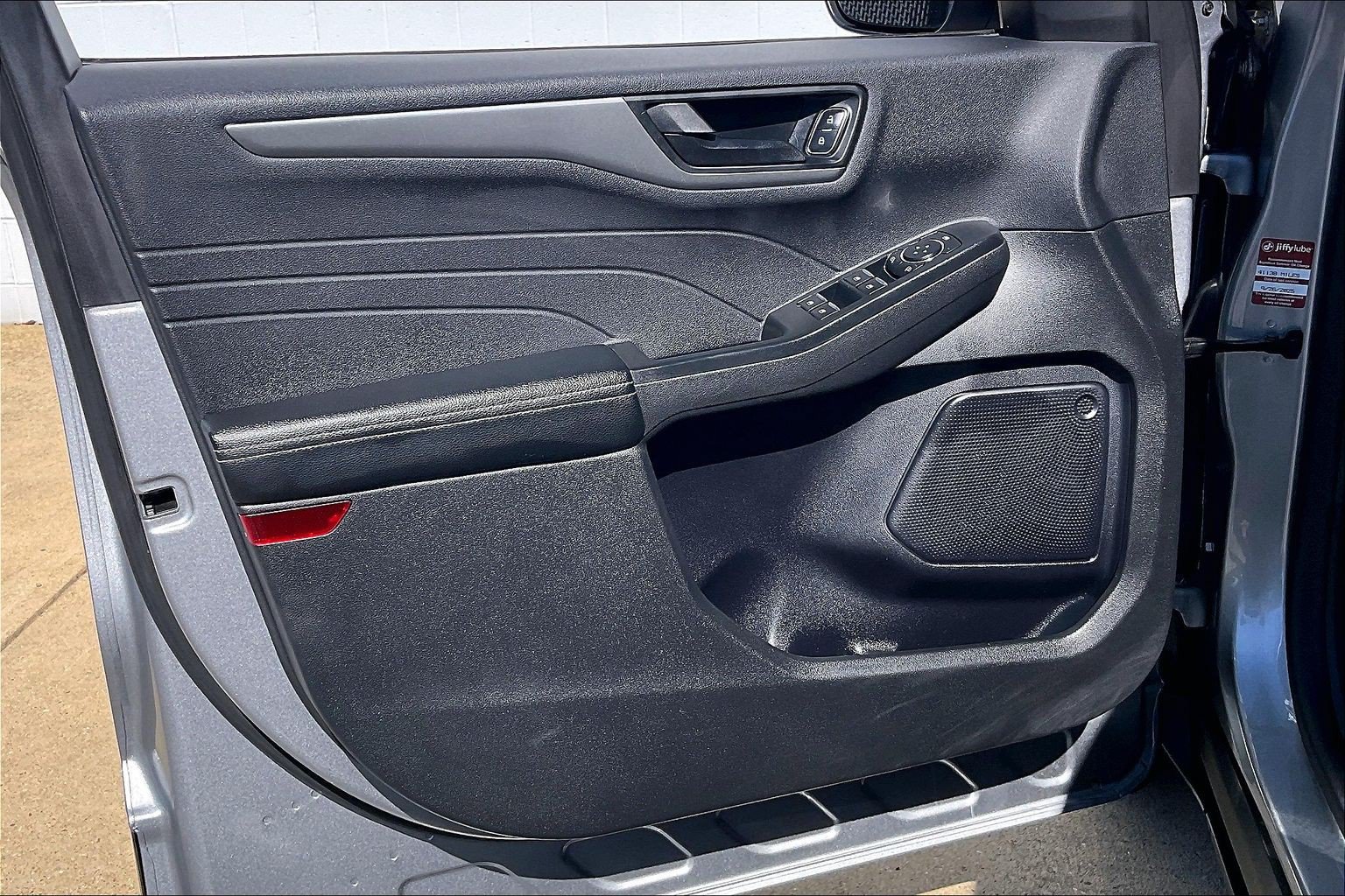 Used 2024 Ford Escape Active AWD/4WD image 27