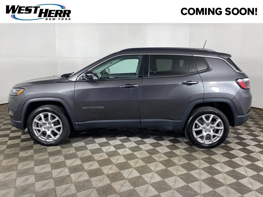 Used 2022 Jeep Compass Latitude image 24