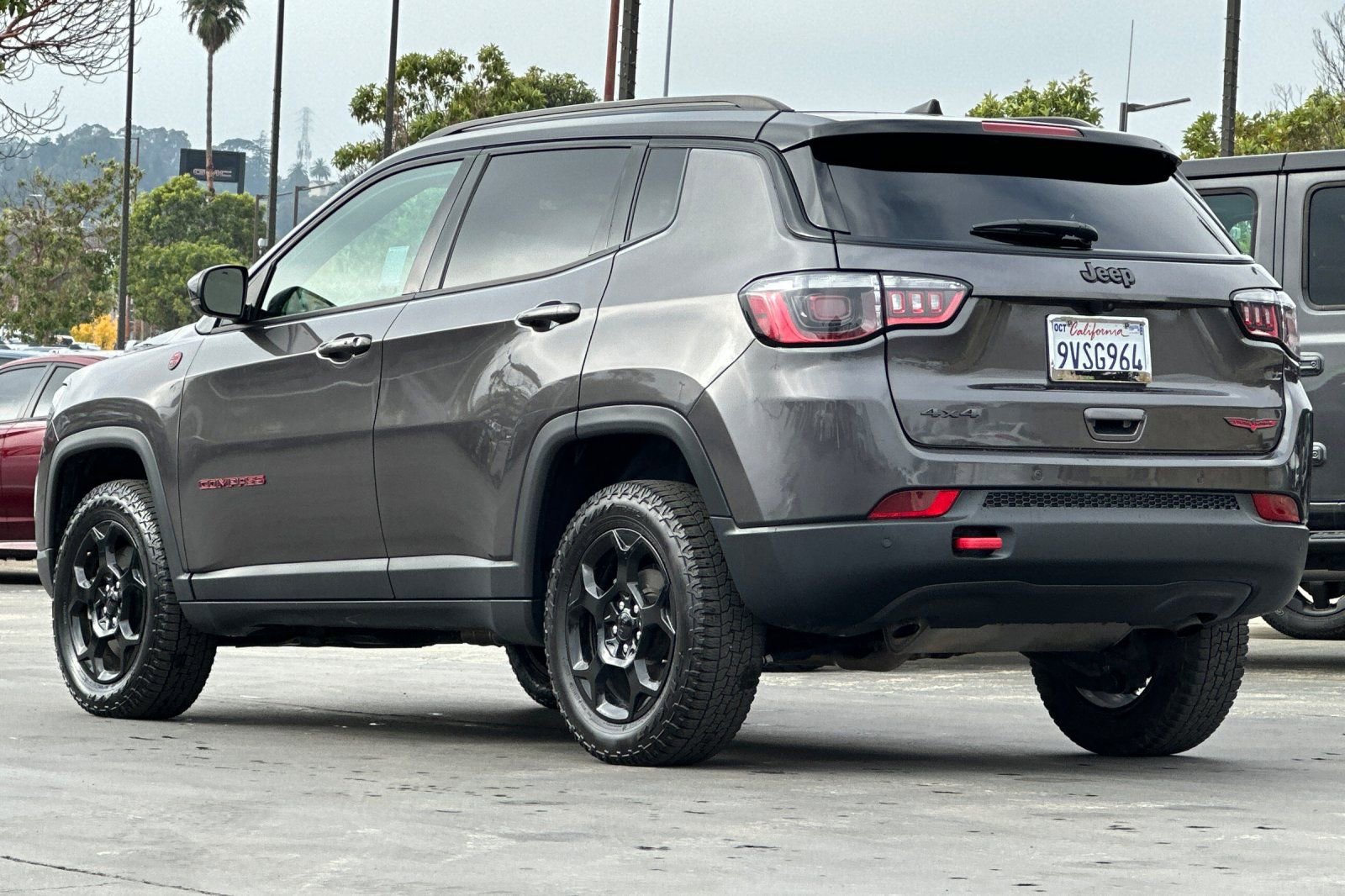 Used 2023 Jeep Compass Trailhawk image 7