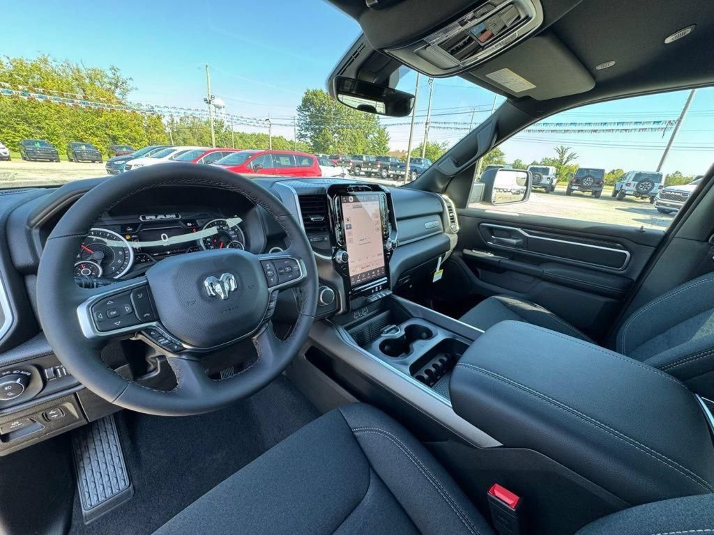 New 2026 RAM 1500 Big Horn AWD/4WD image 19