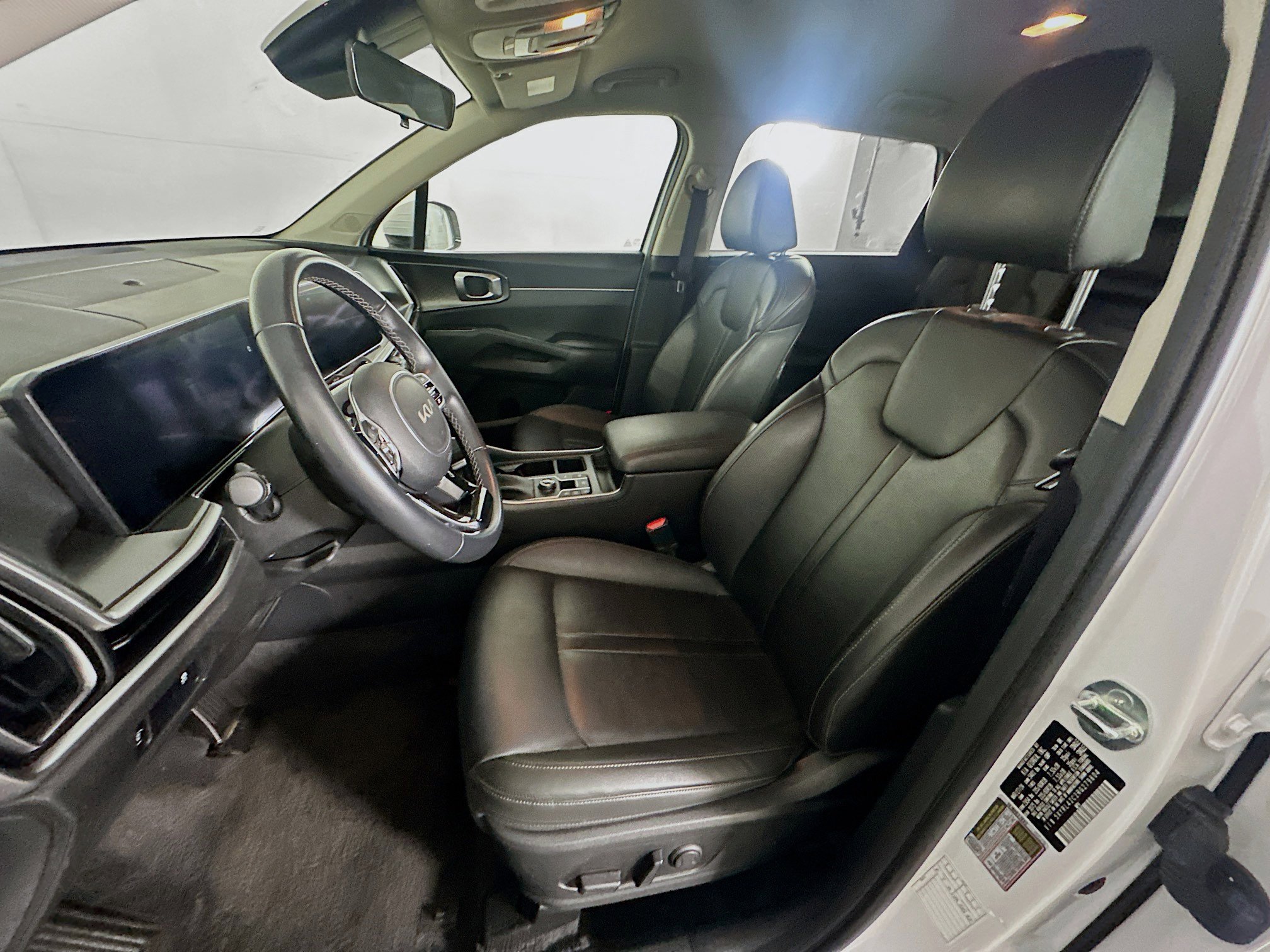 Used 2024 Kia Sorento S image 13