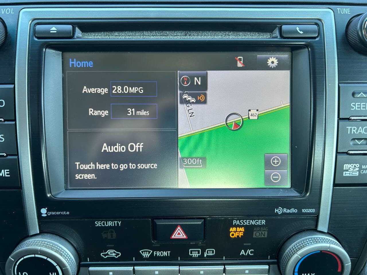 Used 2014 Toyota Camry SE w/ Moonroof Package FWD image 25