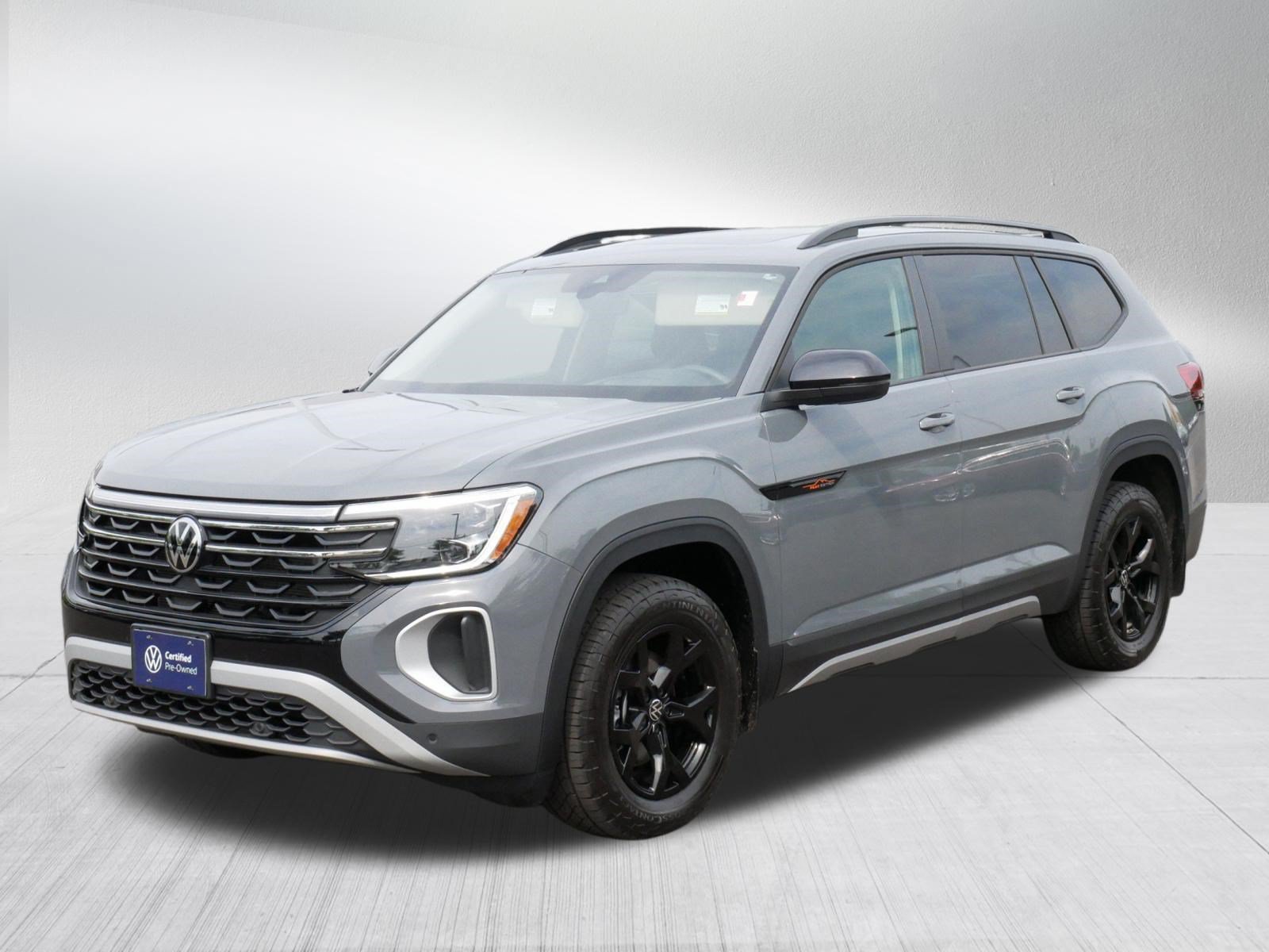 Certified 2024 Volkswagen Atlas Peak Edition SEL AWD/4WD image 3