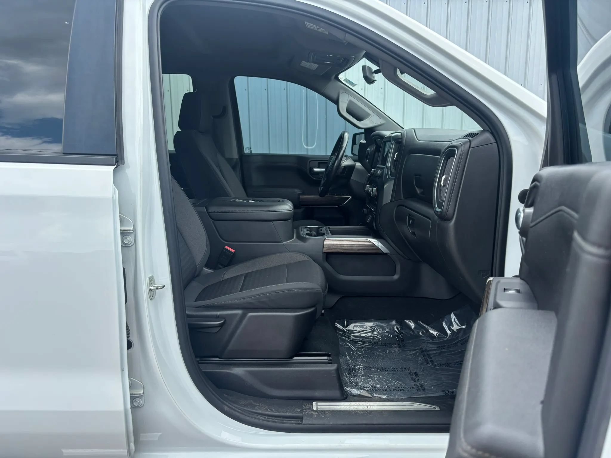 Used 2021 Chevrolet Silverado 1500 LT Trail Boss AWD/4WD image 14