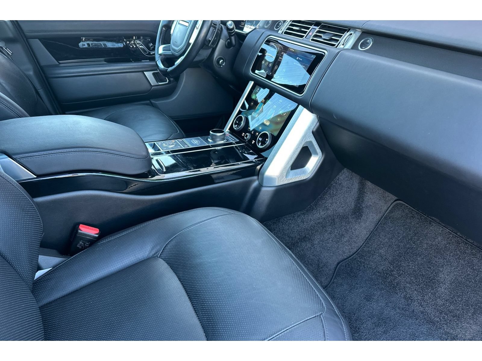 Used 2022 Land Rover Range Rover P525 Westminster Edition LWB AWD/4WD image 18
