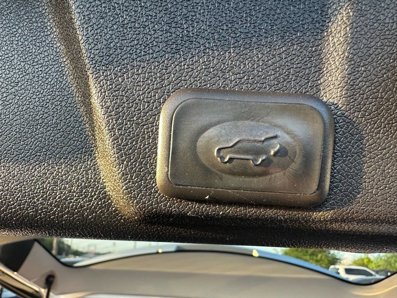 Used 2017 Chevrolet Traverse LT image 15
