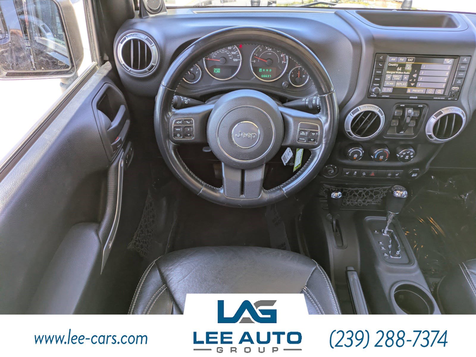 Used 2014 Jeep Wrangler Unlimited Sahara w/ Dual Top Group AWD/4WD image 13