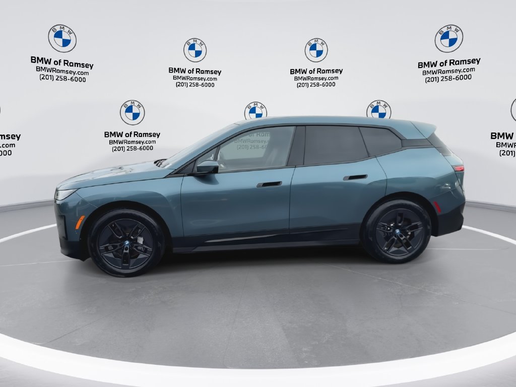Used 2024 BMW iX xDrive50 AWD/4WD image 5