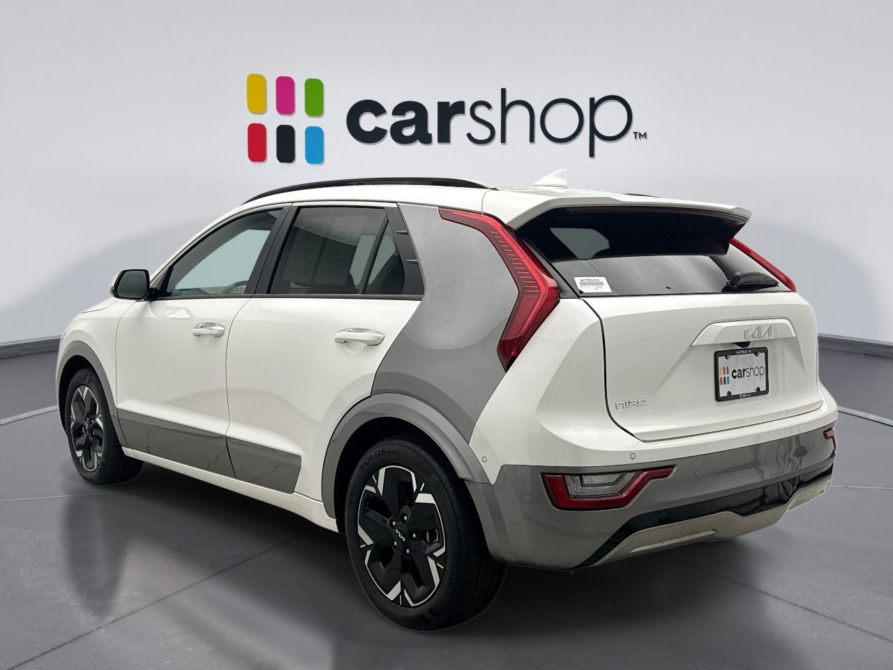 Used 2023 Kia Niro Wave w/ Wave Preserve Package FWD image 3