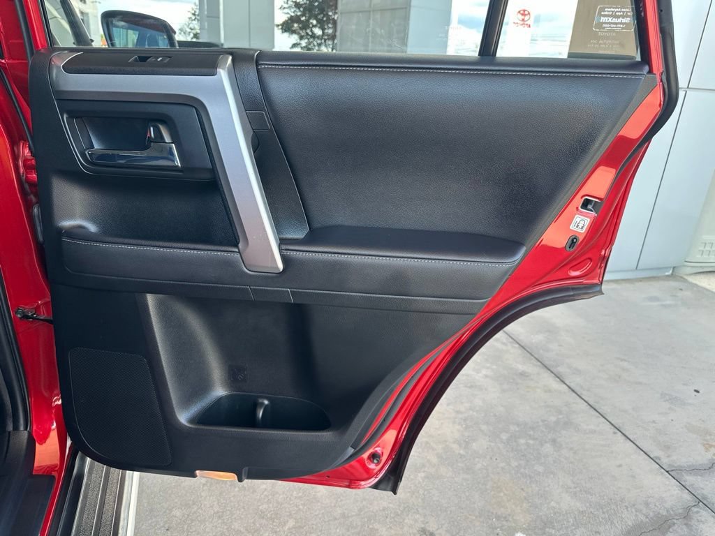 Used 2021 Toyota 4Runner SR5 AWD/4WD image 15
