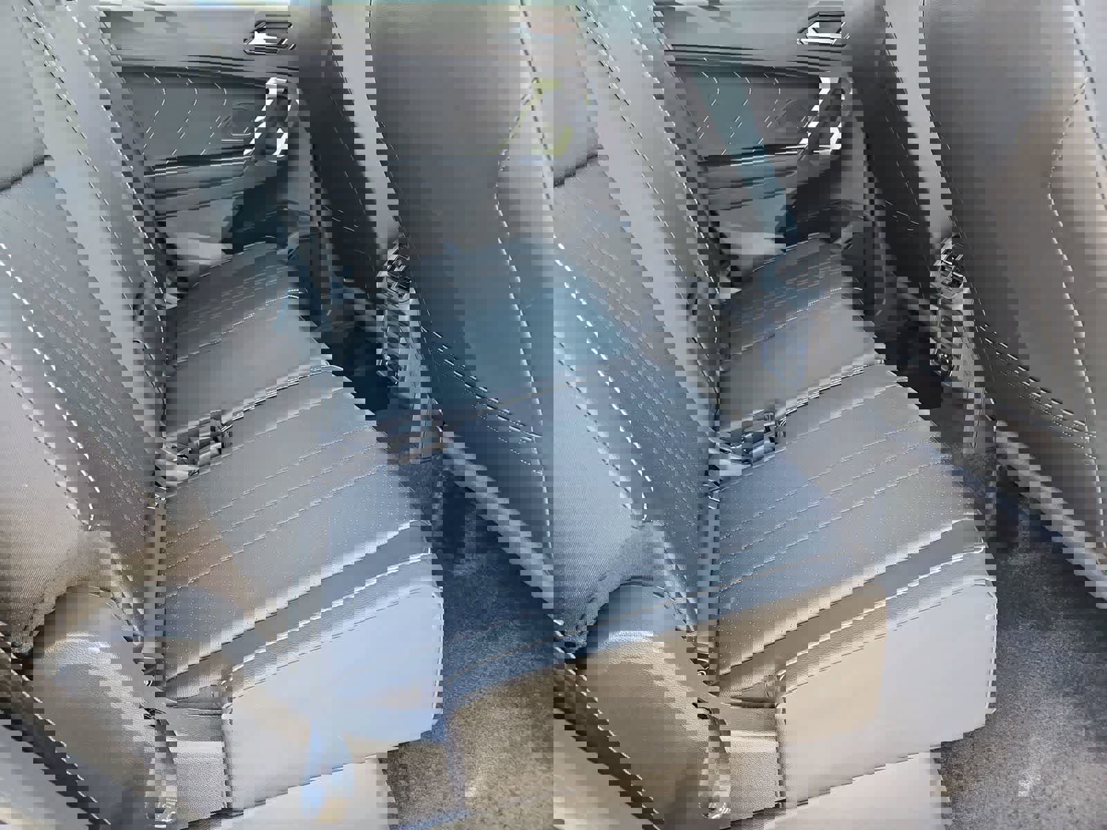 Used 2024 Volkswagen Tiguan SE R-Line image 21