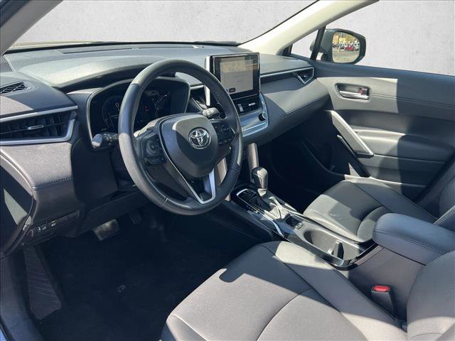 Certified 2025 Toyota Corolla Cross XLE image 9